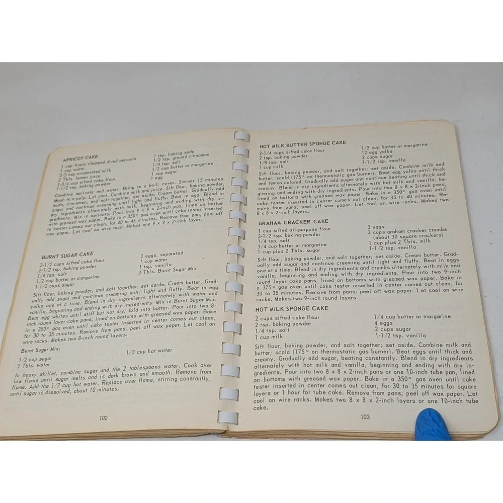 The‎ Laclede Gas Cookie Cake Candy Cookbook St Louis Recipe Book Christmas VTG